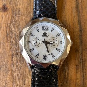 Jennifer Lopez watch